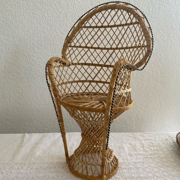 Vintage Wicker Mini Peacock Chair - Picture 6 of 9